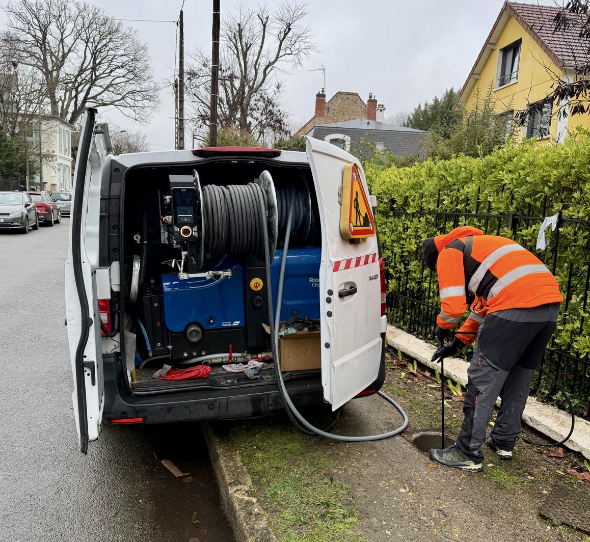 Débouchage de canalisations eaux usées